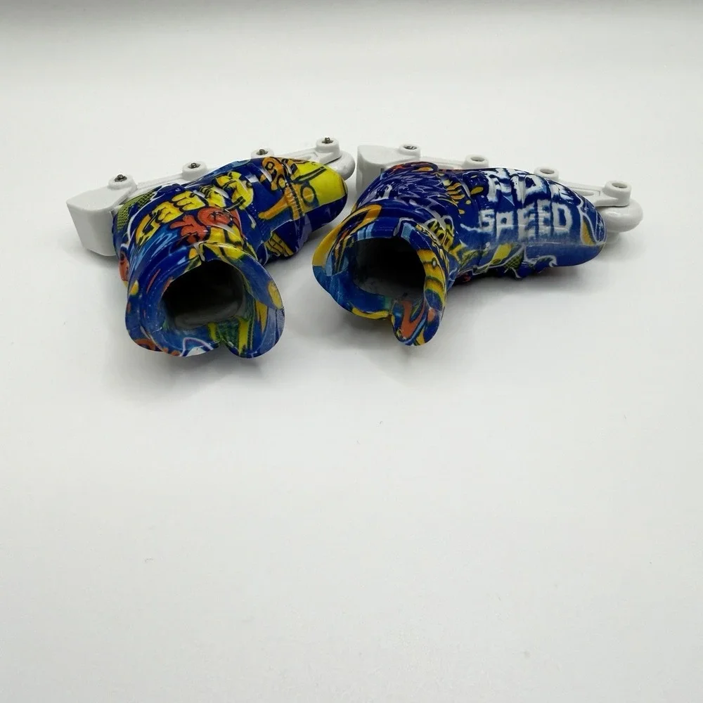 1‎ Pair Mini Finger Shoes Cool Mini Skate Shoes Mini Finger Roller Skates